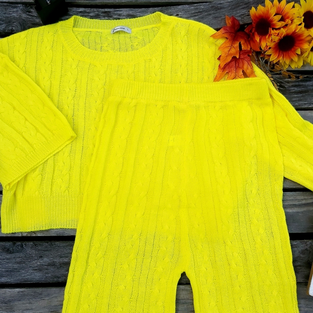 Jasmine Knit Set